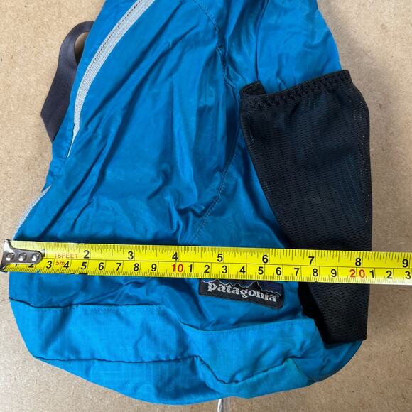 Patagonia Blue Lightweight Travel Sling Cross Body Bag - Picture 5 of 6